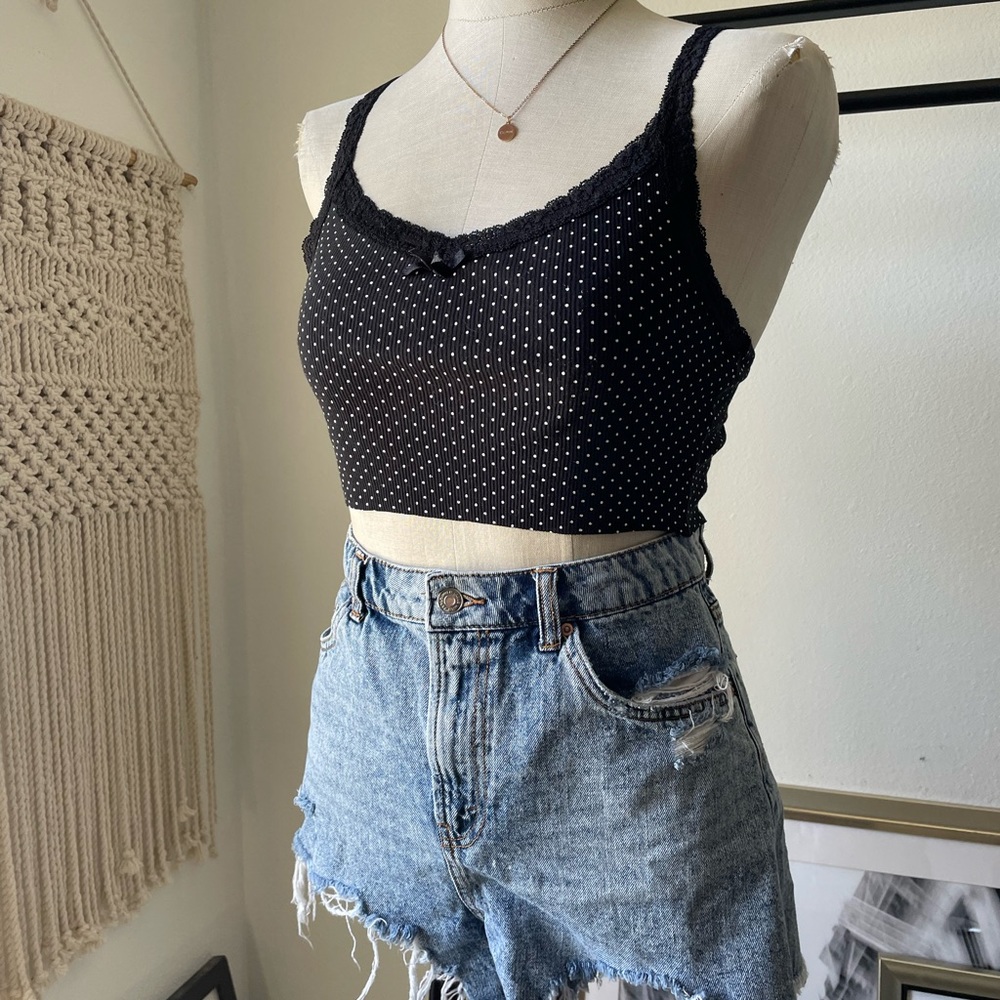 🛍 Black & White polka dot cropped tank top